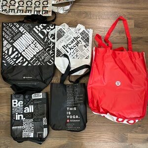 Lot of 5 Lululemon shopping bags
